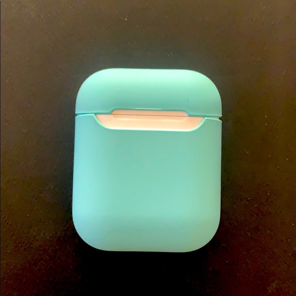 APPLE AIRPODS with silicone case protector